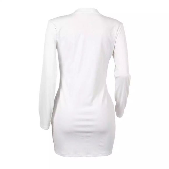 💎5/$25💎 Long Sleeve White Mini Dress - Picture 3 of 8